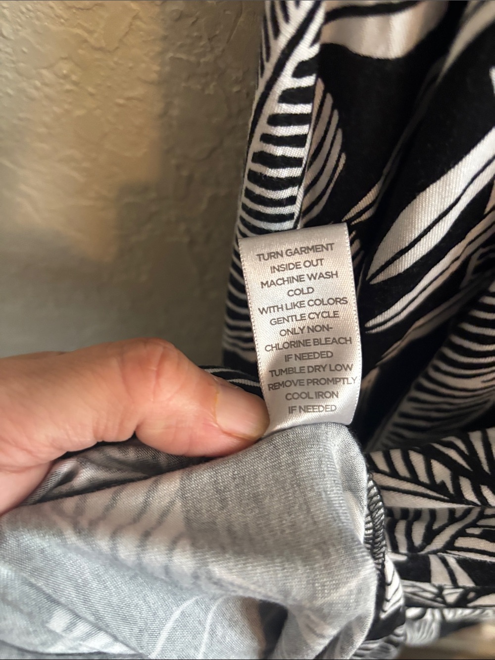 Avenue Black & White Leaf-Print Maxi Dress - Picture 6 of 12